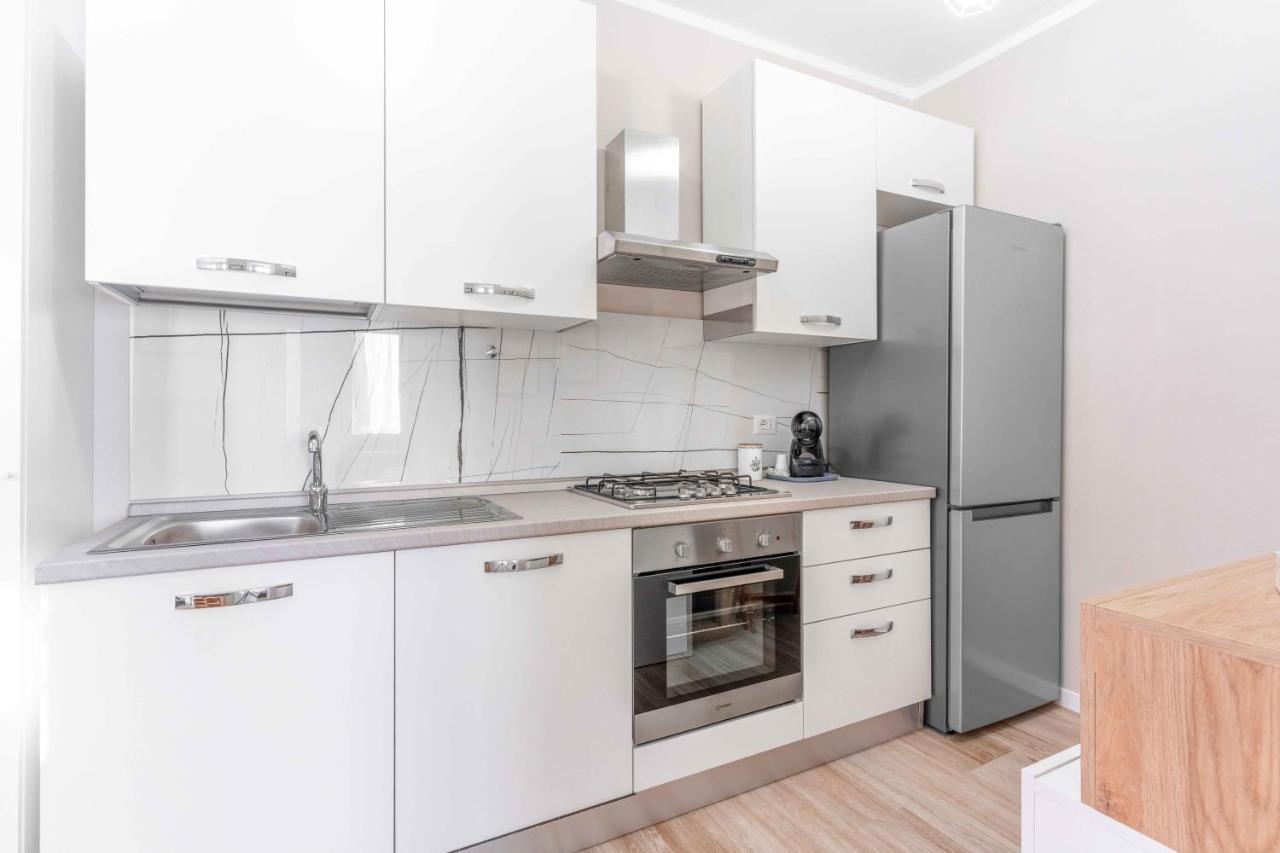 Ferienwohnung Bo13 -Crescenzago- Bright - Wifi - Elegant Mailand Exterior foto